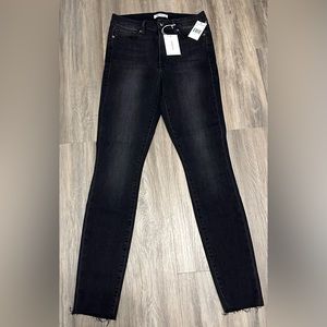 Good American skinny jeans size 4 NWT good waist black BAD rhinestones on back